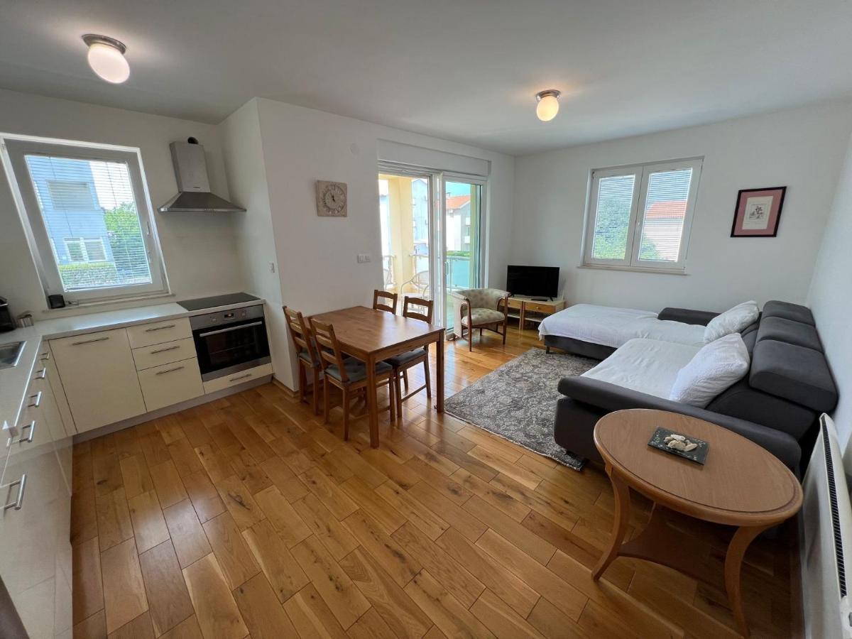 Apartman Sven Malinska Εξωτερικό φωτογραφία